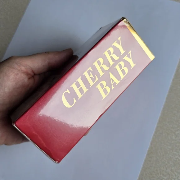 π Truly Cherry Baby Luxury Body Oil - Picture 2 of 14